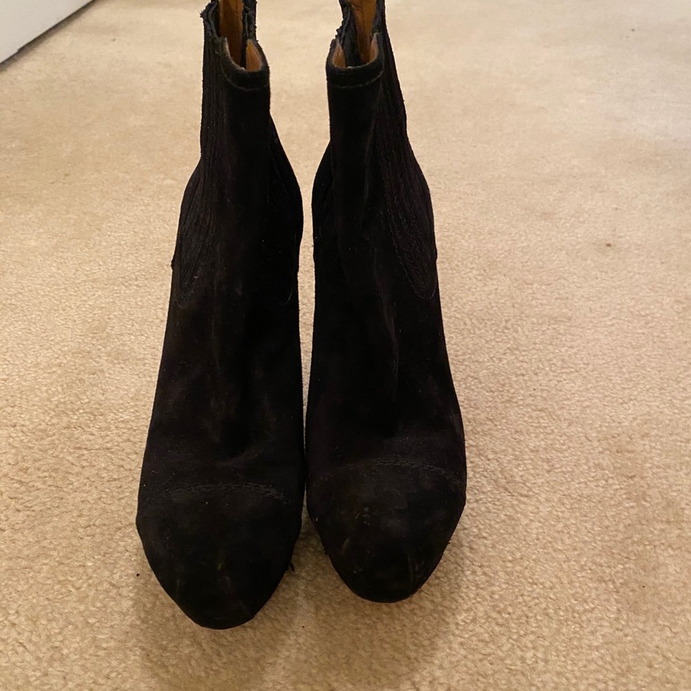 BCBGMaxariza 8 1/2 Suede Black Wedge Booties
